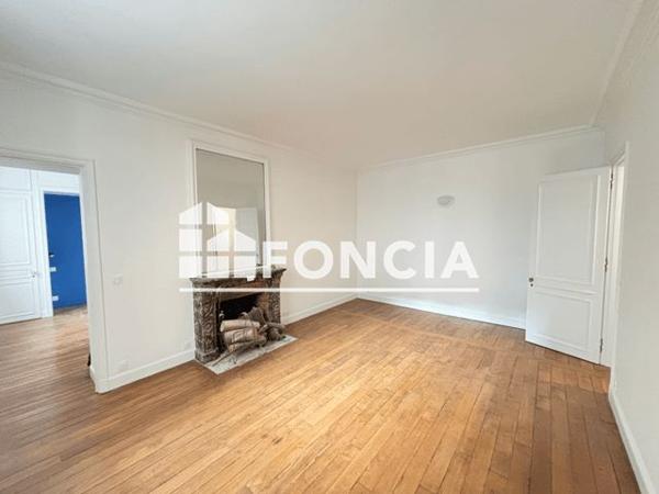 Location Appartement 2 pièces 50.7 m² - Paris 75008
