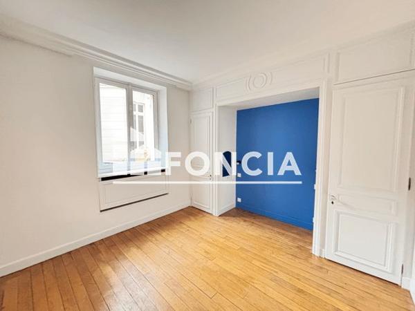 Location Appartement 2 pièces 50.7 m² - Paris 75008