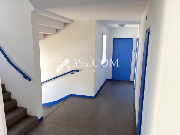 Studio
                                                                                                                                                                                                                                                                                                                        1 pièce(s)                                                                                                                                                                                                                                                                                                                              25.45  m²