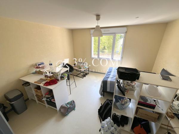 Studio
                                                                                                                                                                                                                                                                                                                        1 pièce(s)                                                                                                                                                                                                                                                                                                                              25.45  m²