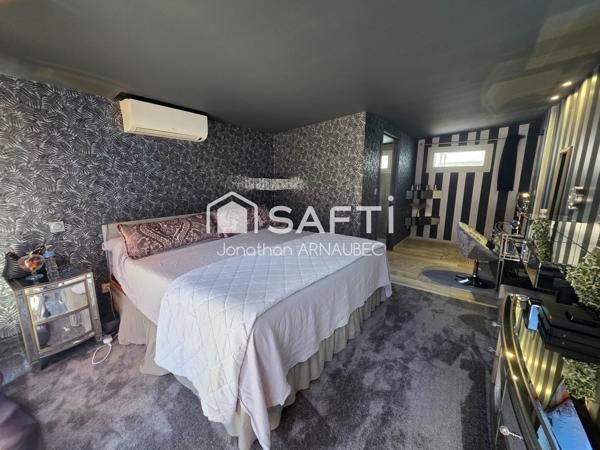 Coup de cœur assuré pour cette maison de plain-pied entièrement rénovée, alliant confort moderne, prestations de qualité et aucun travaux à prévoir !