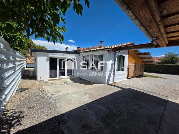 Coup de cœur assuré pour cette maison de plain-pied entièrement rénovée, alliant confort moderne, prestations de qualité et aucun travaux à prévoir !