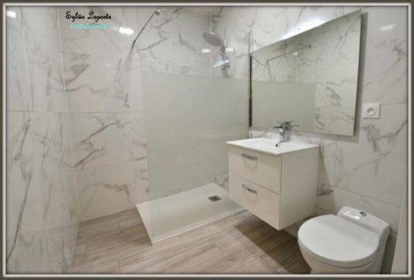 Maison à louer meublée. Charmante maison de village rénovée – 2 chambres, grand bureau, garage, et jardin à proximité