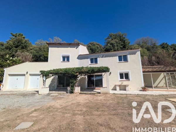 Maison à vendre 5 pièces 163 m² Fréjus