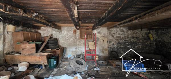 Maison ancienne à rénover à La Chomeilles