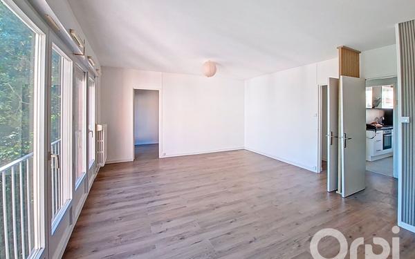 Appartement à vendre    5 pièces • 75 m2 Saint-Max