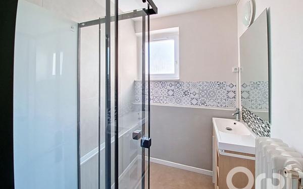 Appartement à vendre    5 pièces • 75 m2 Saint-Max