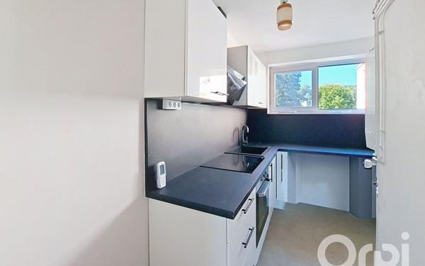 Appartement à vendre    5 pièces • 75 m2 Saint-Max