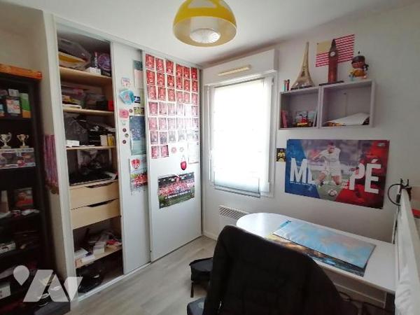 EXCLUSIVITE TRENTE CINQ NOTAIRES !! Au c?ur du Vert Buisson, commerces et transports en commun ...