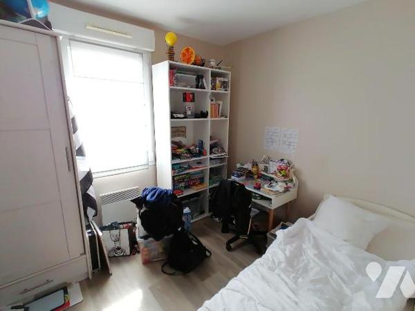 EXCLUSIVITE TRENTE CINQ NOTAIRES !! Au c?ur du Vert Buisson, commerces et transports en commun ...