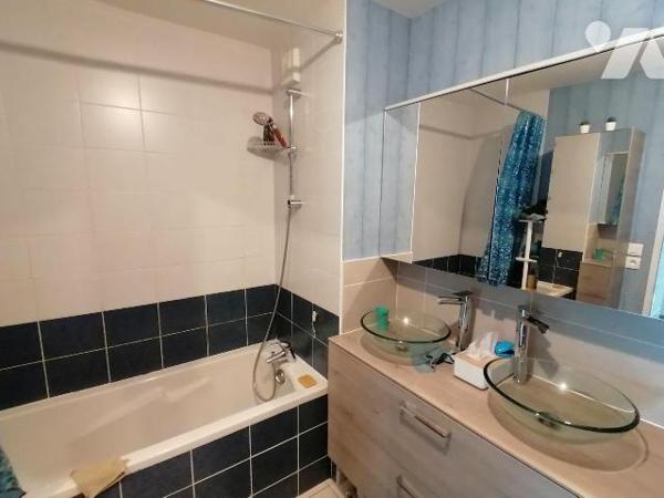 EXCLUSIVITE TRENTE CINQ NOTAIRES !! Au c?ur du Vert Buisson, commerces et transports en commun ...