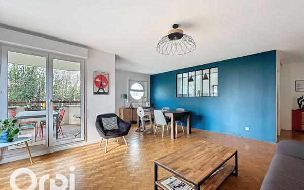 Appartement à vendre    4 pièces • 98 m2 Châtillon