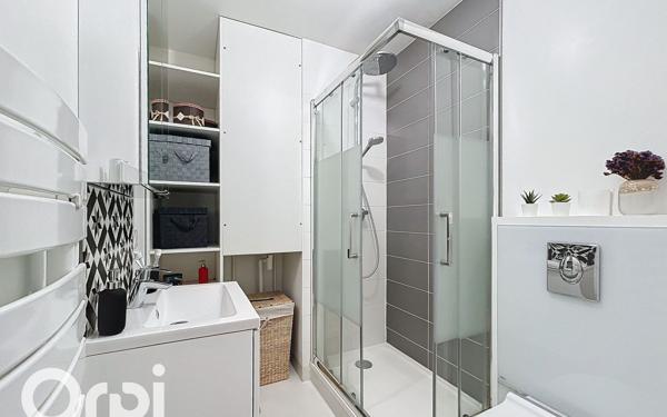 Appartement à vendre    4 pièces • 98 m2 Châtillon