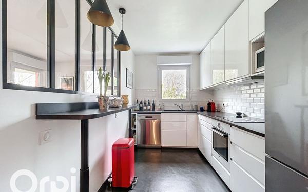 Appartement à vendre    4 pièces • 98 m2 Châtillon