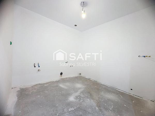 Idéal investiseur Maison de village divisé en deux appartements avec terrain non attenant