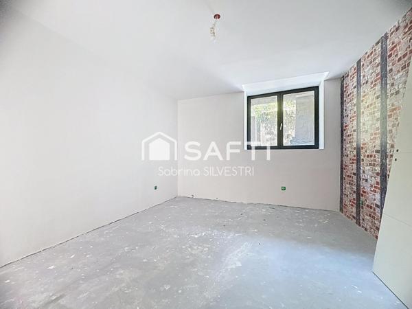 Idéal investiseur Maison de village divisé en deux appartements avec terrain non attenant