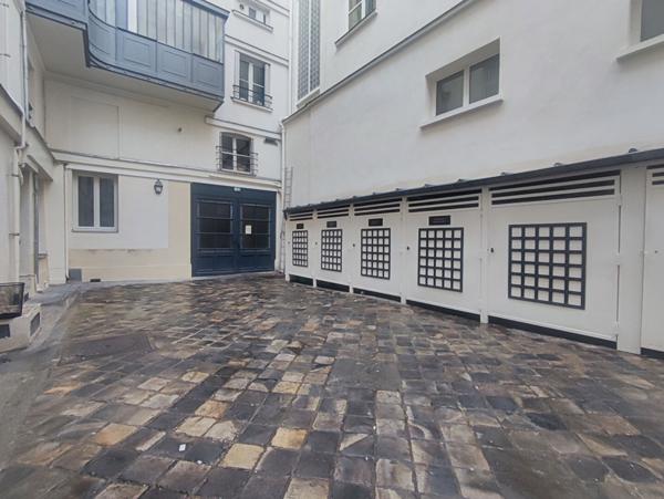 Bureaux à louer - 92 m2 - traversant