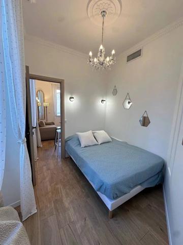 Vente                                                      Appartement
                        
                     3 pièces                      32 m2                     à Cannes