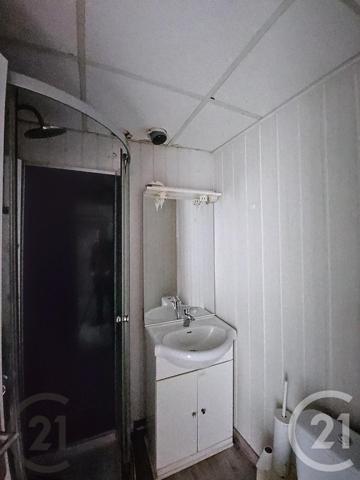 Appartement T1 à vendre  2 pièces - 25,80 m2 RIOM - 63