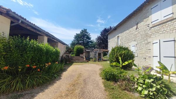 Charmante maison en pierre de 180 m² à Loudun