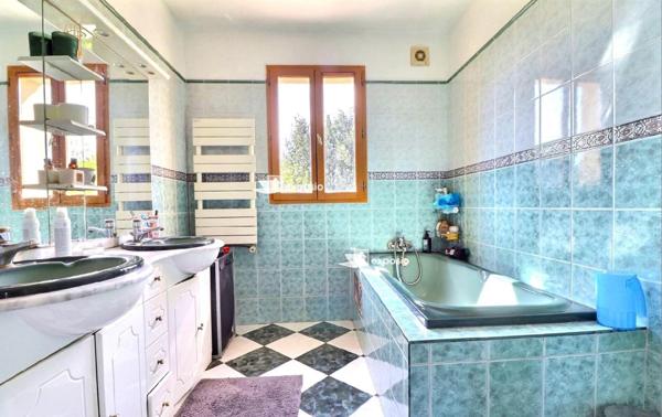 Maison à BONDY, 93140 - 6 pièces 133m²