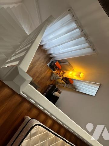 Duplex en très bon état situé 28 rue de Nantes, PARIS 19eme.