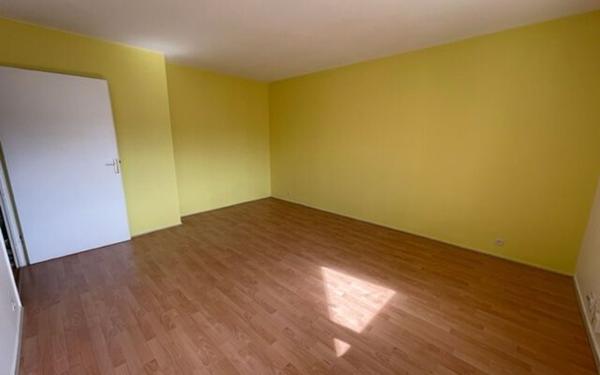 Appartement à louer    1 pièce •  Créteil