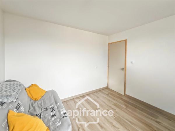 Maison rénovée de 3 pièces, jardin, garage, stationnements, proche des commodités