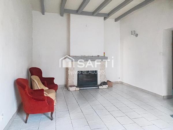 Demeure en pierre, piscine et beau jardin