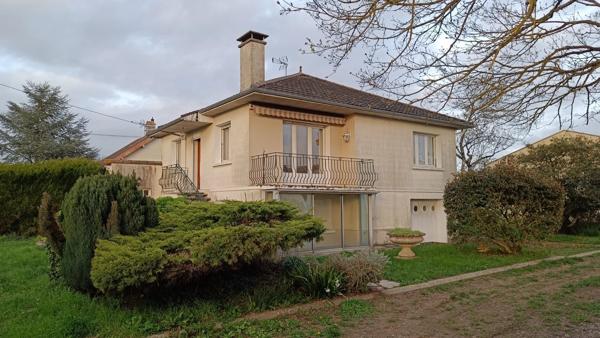 MAISON SUR SOUS-SOL PROCHE CENTRE NEUVILLE DE POITOU
