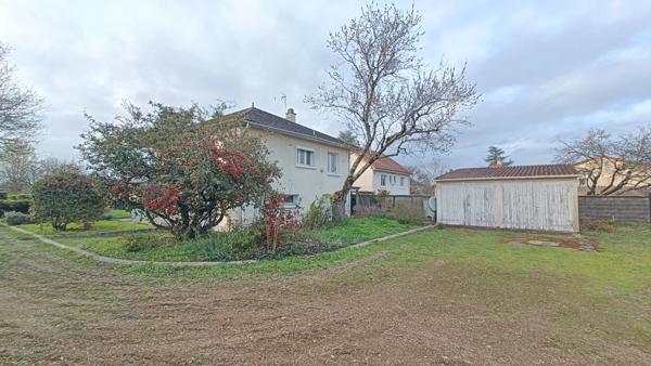 MAISON SUR SOUS-SOL PROCHE CENTRE NEUVILLE DE POITOU