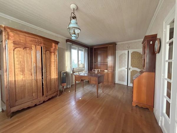 MAISON SUR SOUS-SOL PROCHE CENTRE NEUVILLE DE POITOU