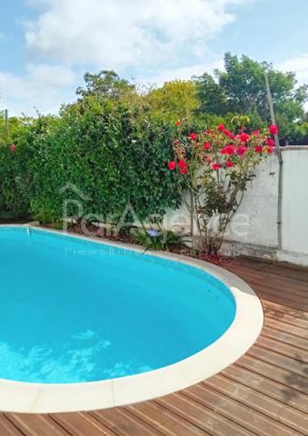 Maison charentaise 4 chambres - Parfait état - Piscine