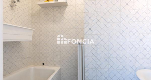 À vendre Appartement 5 pièces 81.28 m² - Versailles 78000