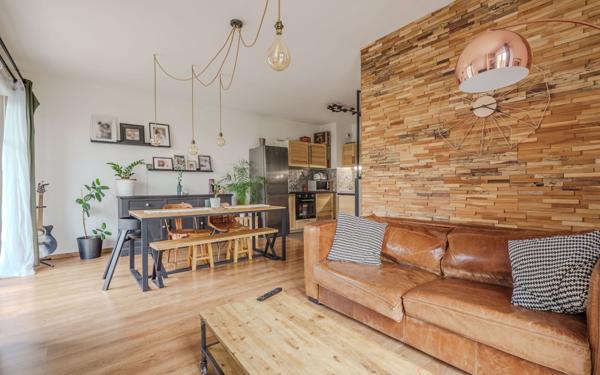 Appartement à vendre    3 pièces • 70 m2 Chessy