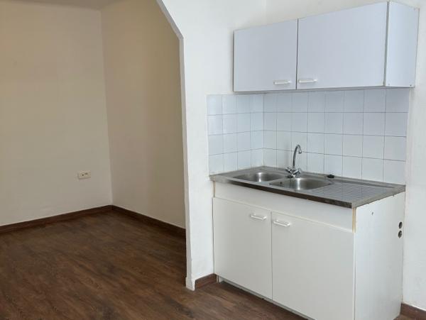 Location Appartement 1 pièce Trets (13530) - AU CALME