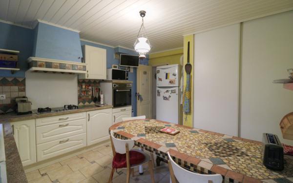 Maison à vendre    7 pièces •  Château-Renard