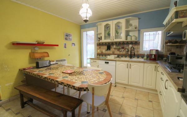 Maison à vendre    7 pièces •  Château-Renard