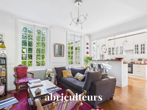Maison de ville 8 pièces 5 chambres Jardin Cognac Jardin Public