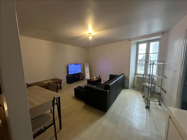 Immeuble à vendre |  Coulonges-sur-l'Autize |  176 m²