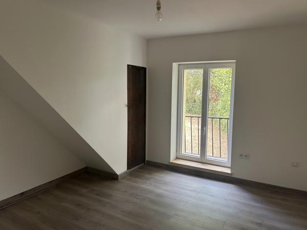 Maison de 3 chambres magnifiquement rénovée avec une petite maison attenante d'une chambre.
