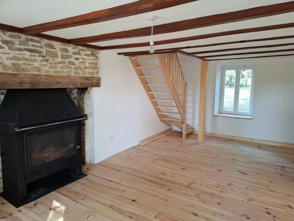 Maison de 3 chambres magnifiquement rénovée avec une petite maison attenante d'une chambre.