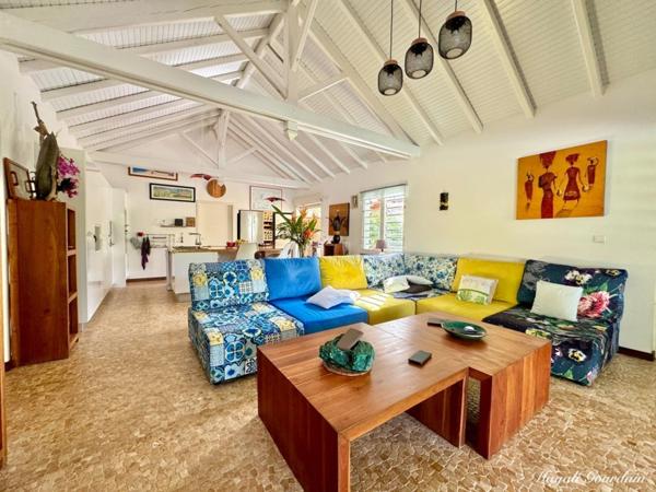 ENSEMBLE IMMOBILIER FORT POTENTIEL DE RENTABILITE - SAINT FRANCOIS