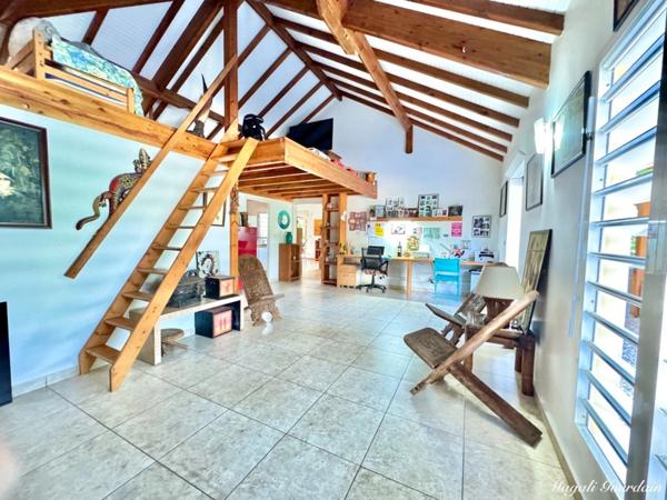ENSEMBLE IMMOBILIER FORT POTENTIEL DE RENTABILITE - SAINT FRANCOIS