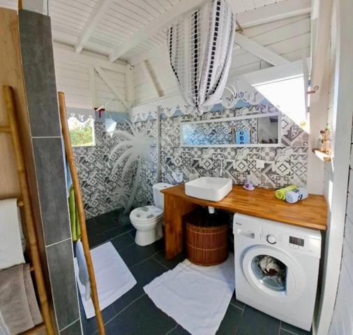 ENSEMBLE IMMOBILIER FORT POTENTIEL DE RENTABILITE - SAINT FRANCOIS