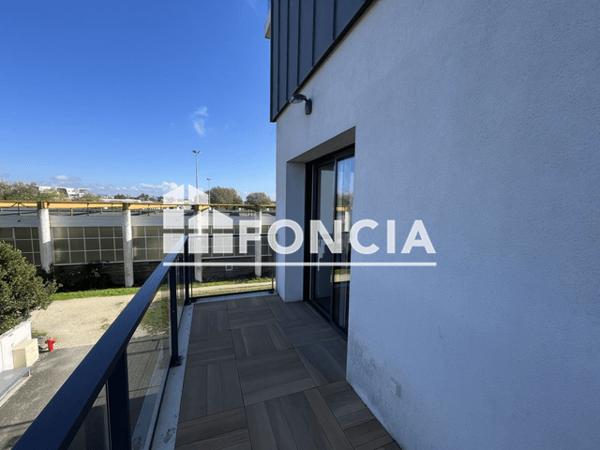 Location Appartement meublé 2 pièces 36.77 m² - 12 RUE HENRI AMEL La Rochelle 17000