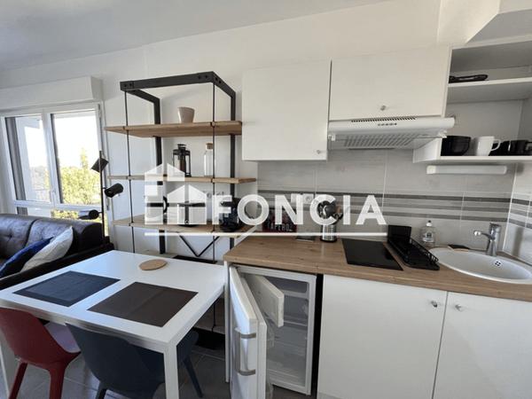 Location Appartement meublé 2 pièces 36.77 m² - 12 RUE HENRI AMEL La Rochelle 17000