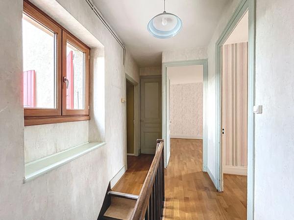 Maison avec jardin et vue dégagée - 124 m² et 4 chambres