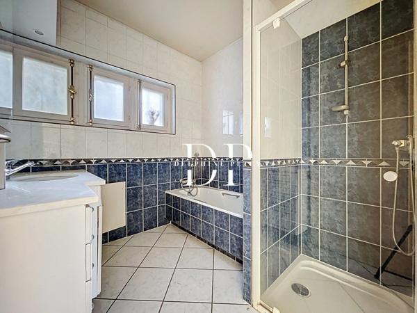 Maison à vendre 6 pièces ANNEMASSE (74) de 175 m2