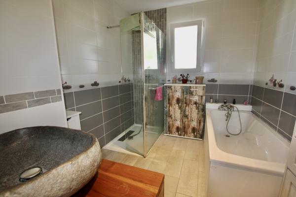 Plain-pied - Proche de toutes commodités